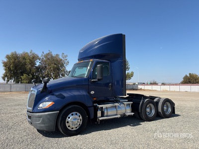 2020 International LT625 6x4 T/A Dagcabine Trekker