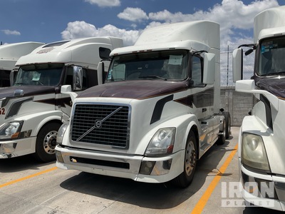 2013 Volvo VNL64T-630 6x4 T/A Sleeper Truck Tractor