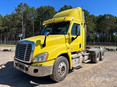 2016 Freightliner Cascadia 125 6x4 Day Cab Prime Mover