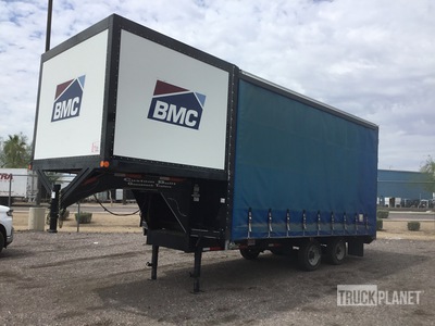 2019 Roland 28 ft T/A Curtain Sides Przyczepa z pokładem schodkowym