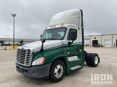 2016 Freightliner Cascadia 125 4x2 S/A Day Cab Truck Tractor
