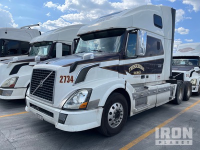 2015 Volvo VNL64T-670 6x4 T/A Sleeper Truck Tractor