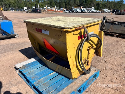 Hydraulic Salzstreuer - Fits Skid Steer