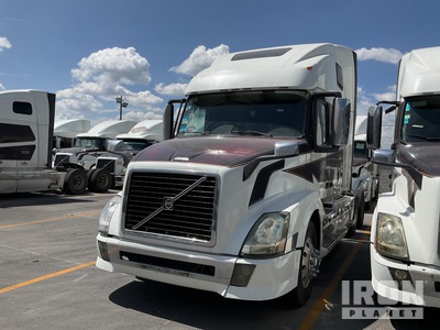2015 Volvo VNL64T-670 6x4 T/A Sleeper Truck Tractor