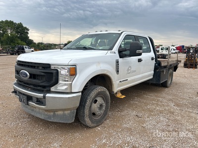 2022 Ford F-350 4x4 Crew Cab Flatbed Truck