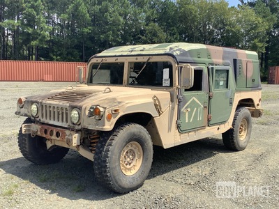 2006 AM General M1097R1 HMMWV 4 Door Hard Top w/Helmet Top