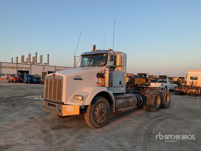 2013 Kenworth T800 6x4 Day Cab Truck Tractor