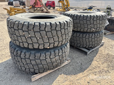 Quantity of (4) 2022 Michelin X-Snow Plus 20.5R25 Opony