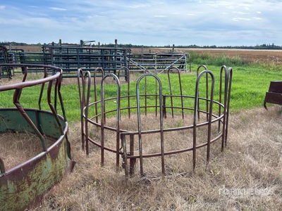 Round 8 ft bale Livestock Feeder