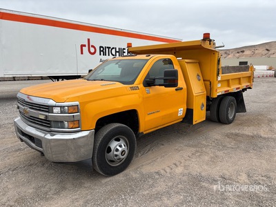 2015 Chevrolet Silverado 3500HD 4x4 Dump Truck
