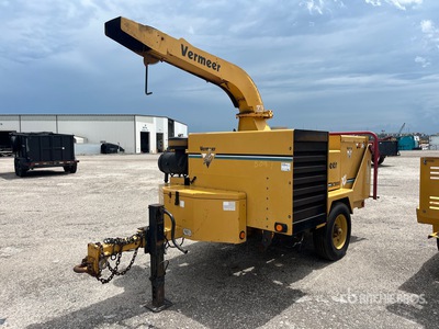 2005 Vermeer BC1800XL Tow-Behind Chipper