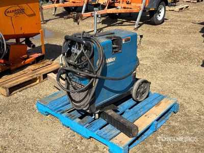 2002 Miller Millermatic 252 48 A Electric Welder