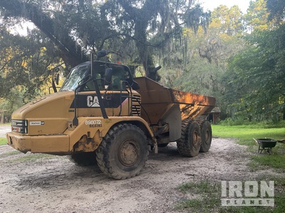 2014 Cat 725 Articulated Dump Truck