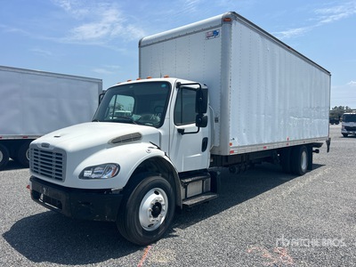 2015 Freightliner M2106 4x2 Furgoneta caja cerrada