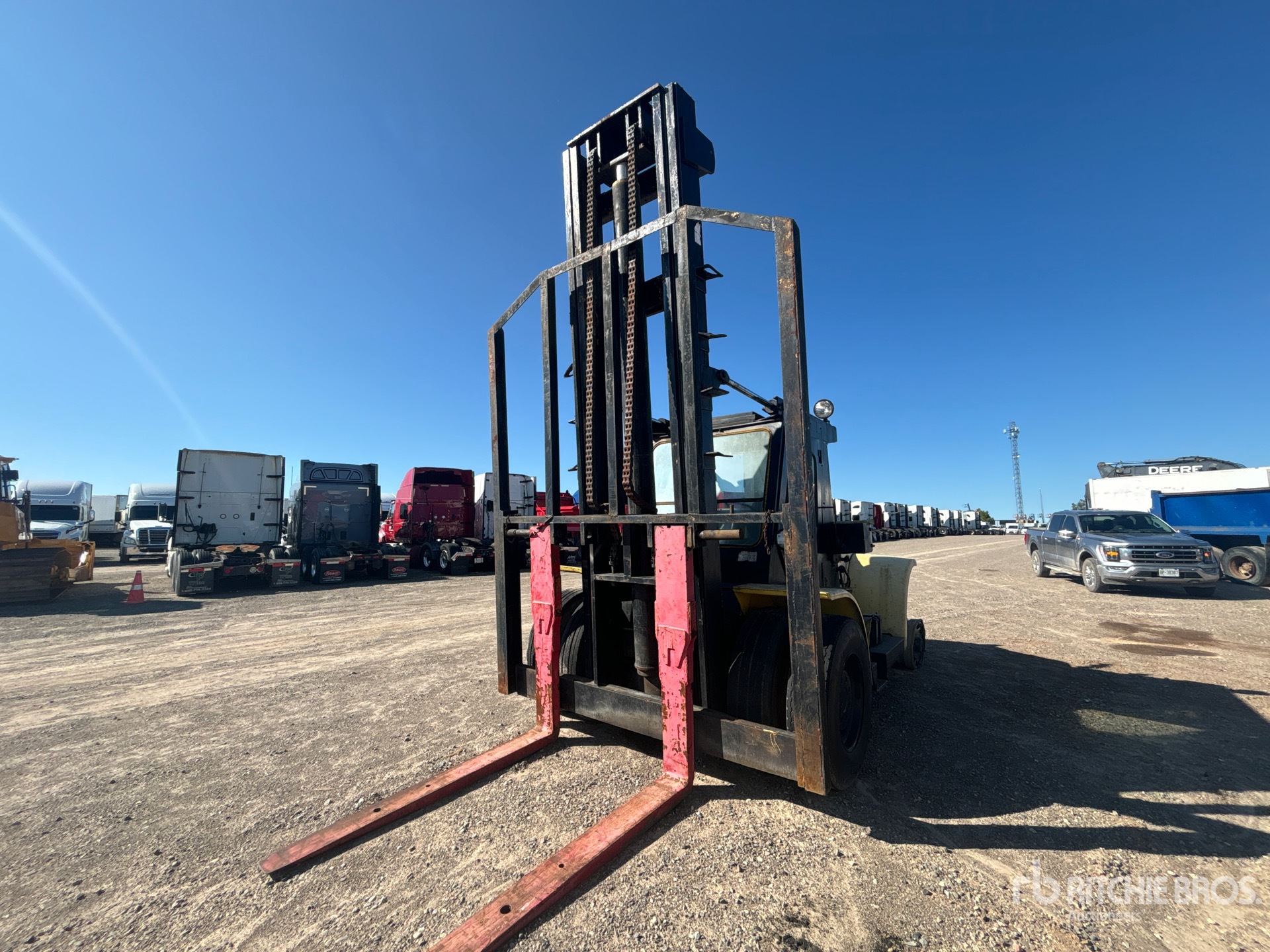 1993 Hyster H300A 30000 lb Pneumatic Tire Carrelli Elevatori