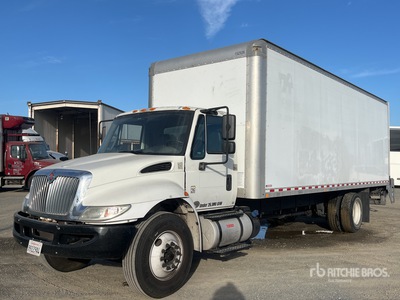 2018 International 4300 SBA 4x2 Van Truck