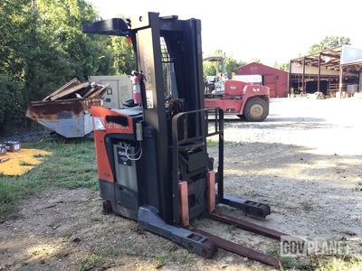 Toyota 8BRU23 Electric Forklift