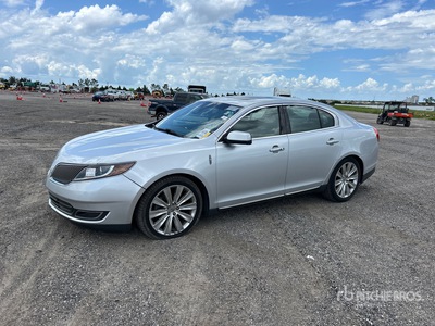 2014 Lincoln MKS Automobile
