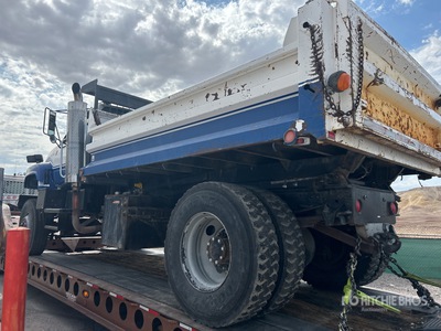 1993 GMC C7500 Snow Plow Truck