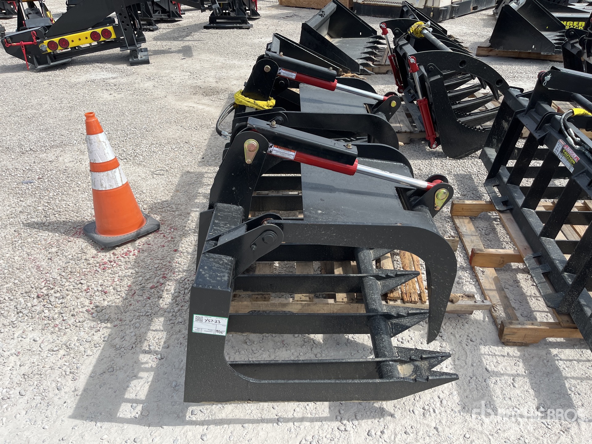 All-Star 80 in Skid Steer Grapple