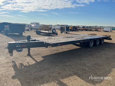 2002 Falcon TD350 32 ft Tri/A トレーラー
