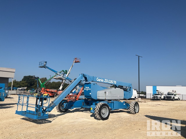 ELEVADOR ARTICULADO 2017 GENIE 4WD ZX13570