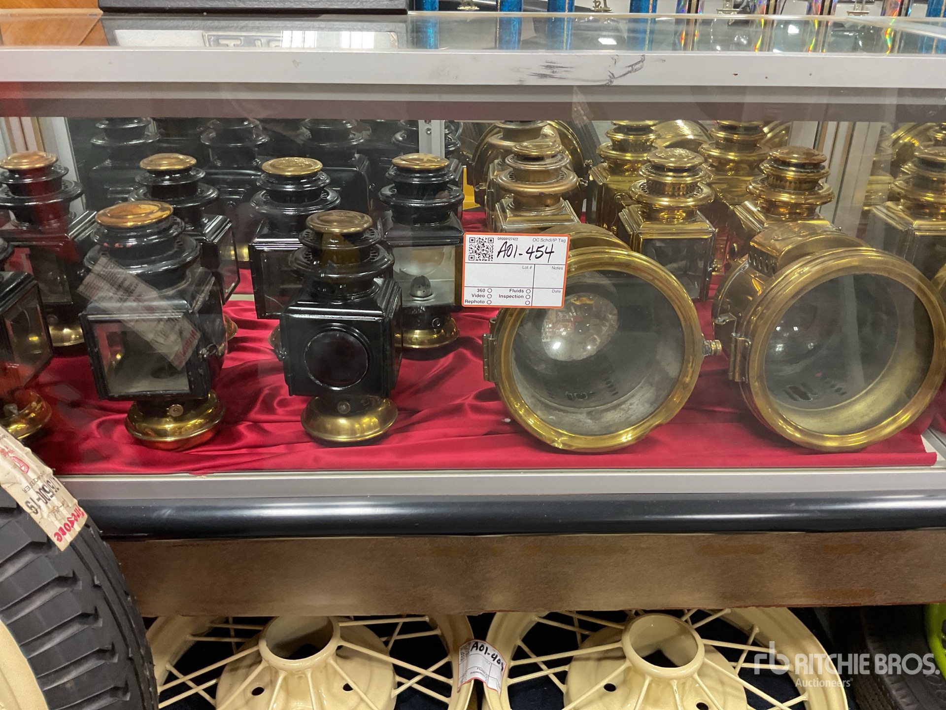 Quantity of Ford lights and lanterns Antiques