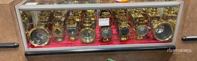 Quantity of (16) Ford lights and lanterns Antiguedades