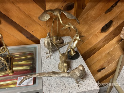 Quantity of (5) brass bird Antiguedades