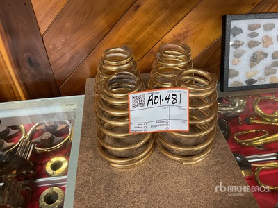 Quantity of (4) brass springs Antiguedades