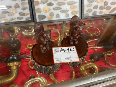 Quantity of (2) squirrel's Antiguedades