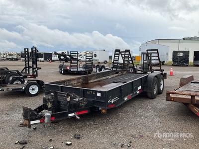 2019 Custom 19 ft T/A Remolque Portamaquinaria