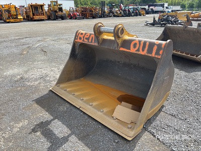 Cat 70 in Cleanup Excavator Bucket - Fits Cat 323