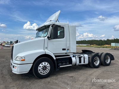 2016 Volvo VNM200 6x4 3-Achs Sattelzugmaschine