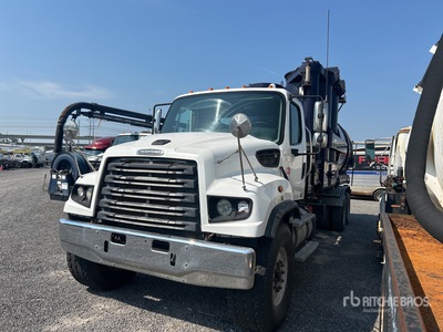2014 Freightliner 114SD Cysterna próżniowa