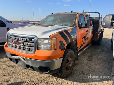 2012 GMC Sierra 3500HD SLE 4x4 Crew Cab Flatbed Truck (Inoperable)