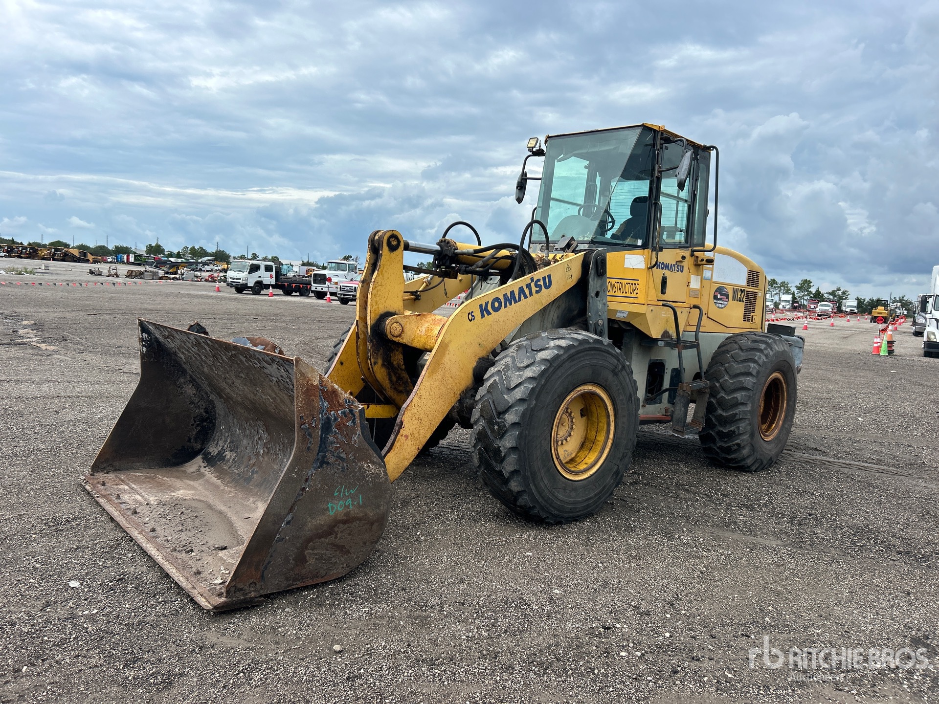 2004 Komatsu WA320-5L Wheel Loader