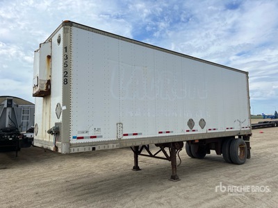 2005 Manac 28 ft x 102 in S/A Heated Van Trailer