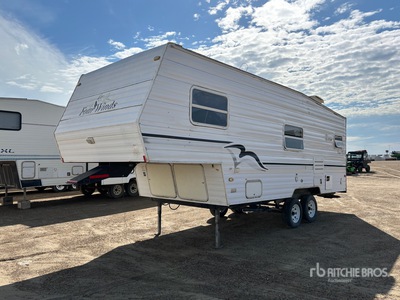 2000 Four Winds 24RK 24 ft T/A Travel Trailer