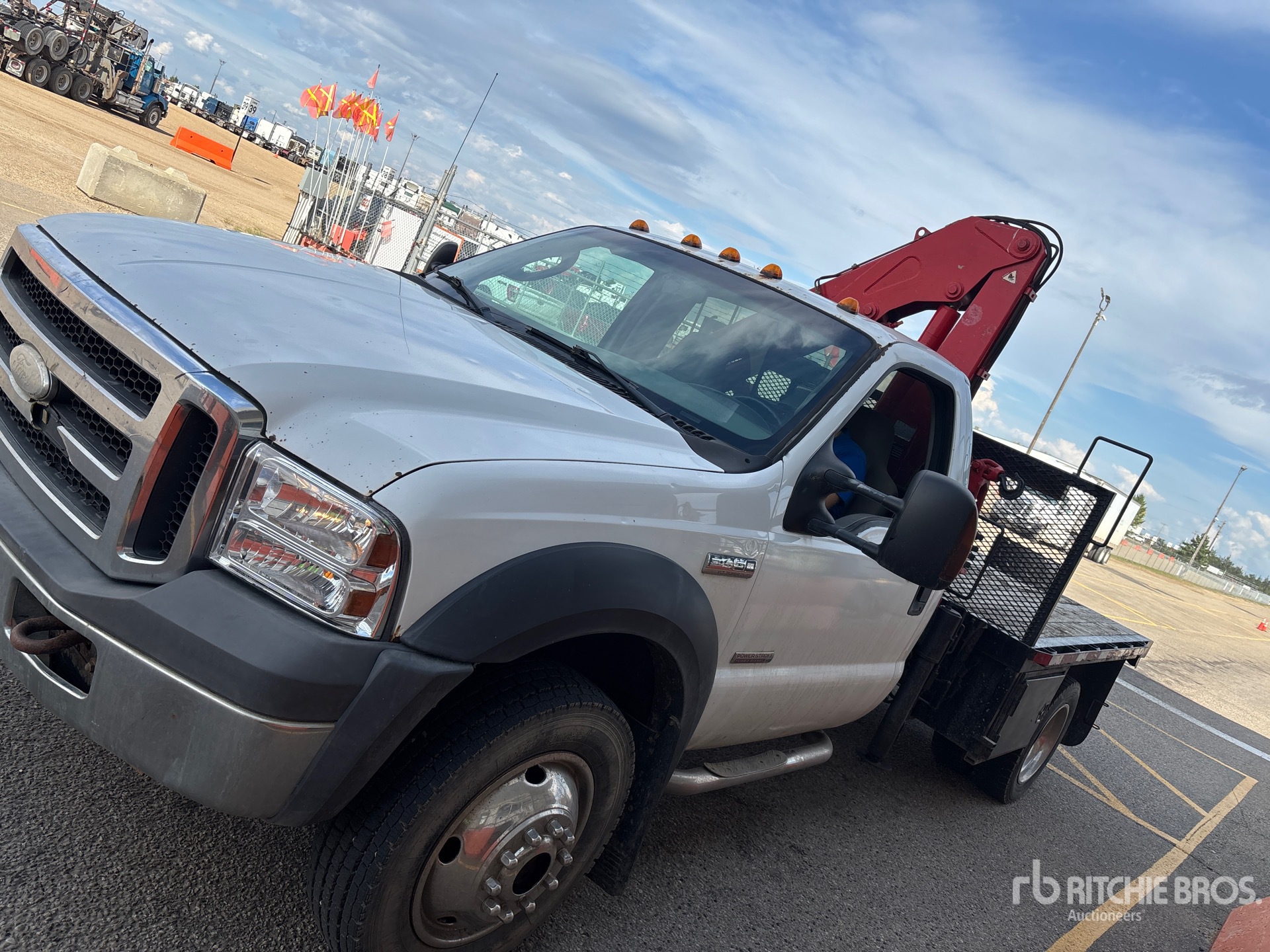 3460 lb Knuckle Boom on 2005 Ford F-450 XLT 4x4 Boom Truck