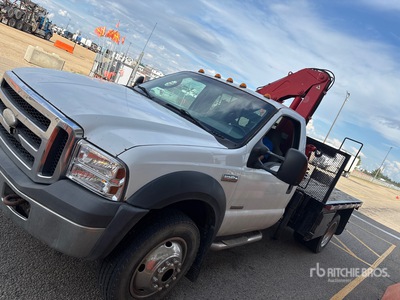 3460 lb Knuckle Boom on 2005 Ford F-450 XLT 4x4 Boom Truck