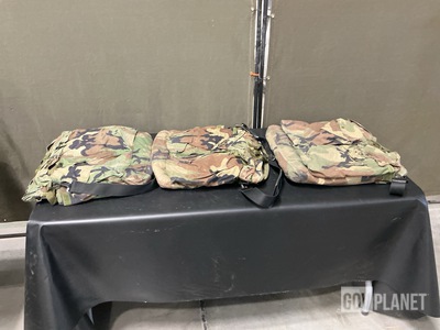 (30) Flyer's Helmet Bags