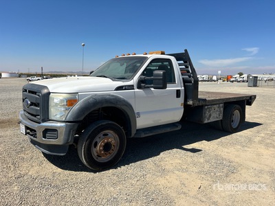 2013 Ford F-550 XL 4x2 Flatbed Truck