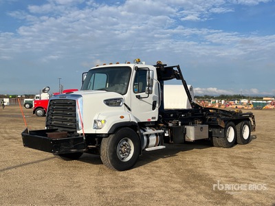 2013 Freightliner 108SD 6x4 Hooklift Truck
