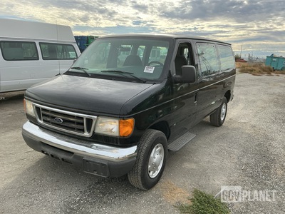 2004 Ford Econoline E-350 Super Duty Cargo Van