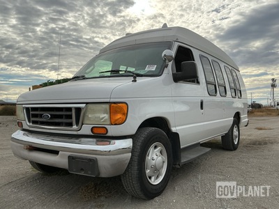 2003 Ford Econoline E-350 Super Duty Passenger Van