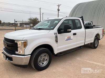 2019 Ford F-250 XL 4x2 Extended Cab Pick-up