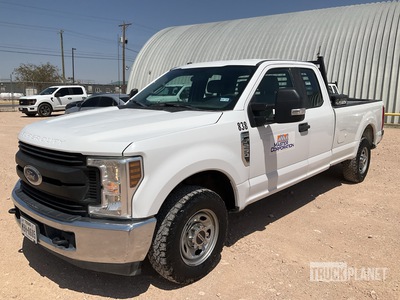 2018 Ford F-250 XL 4x2 Extended Cab Pickup