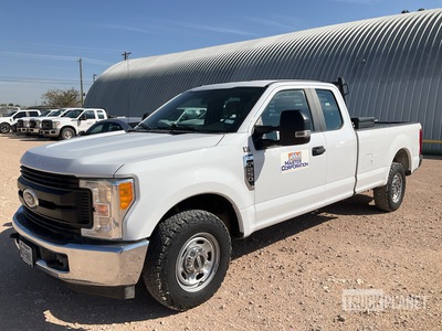 2017 Ford F-250 XL 4x2 Extended Cab Pickup