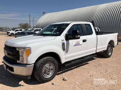2017 Ford F-250 XL 4x2 Extended Cab Pickup